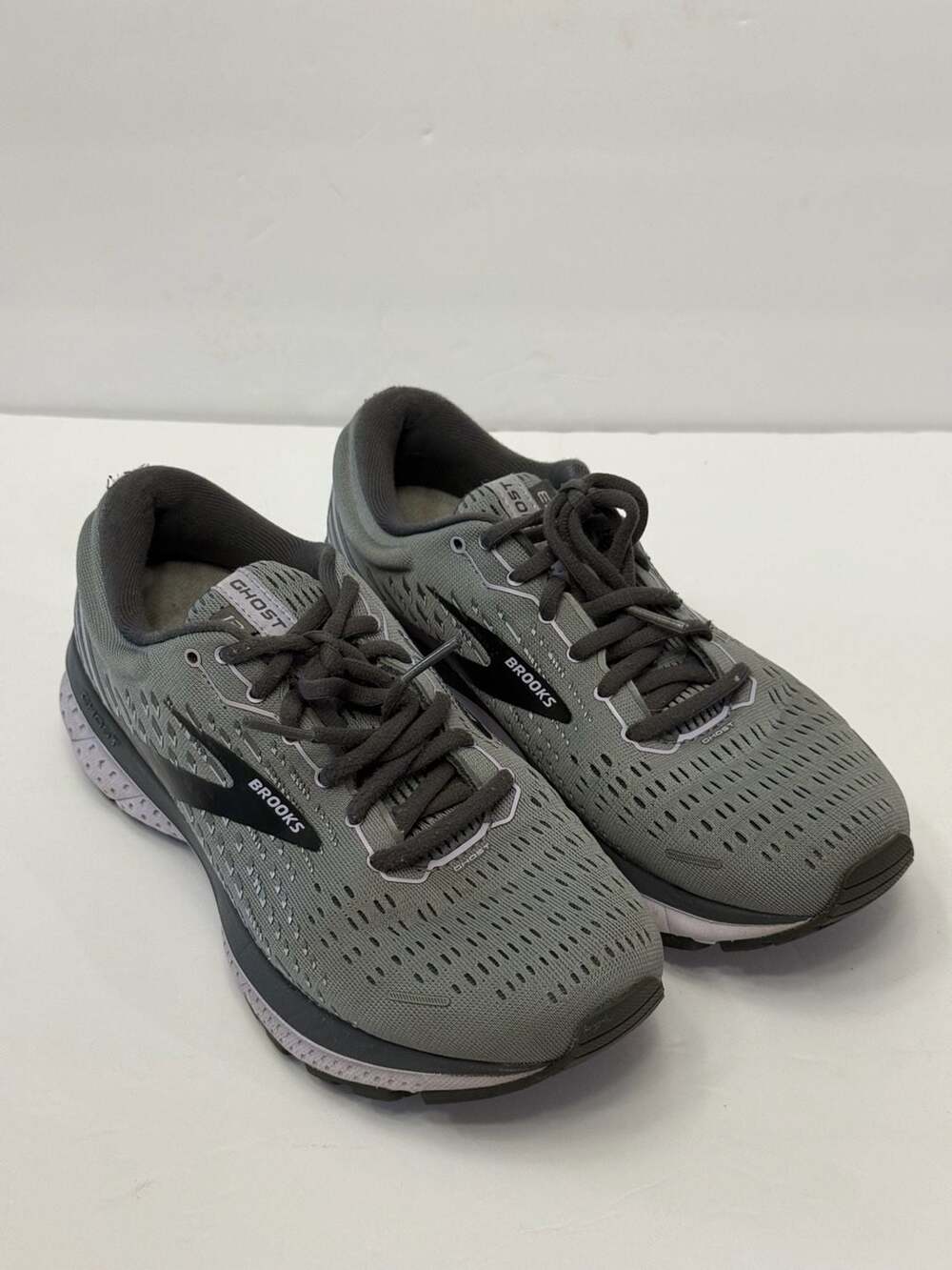 Brooks Ghost 13 Women's Running Shoes Size 7.5 Wide (D) Gray